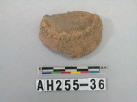 藏品(紅色粗砂陶器底部殘件)的圖片